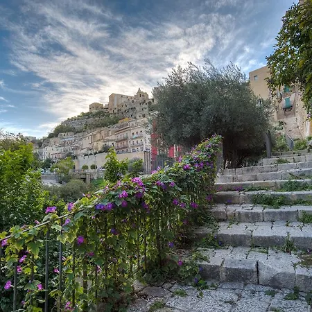 Ibla Rosso Lacca Appartamento