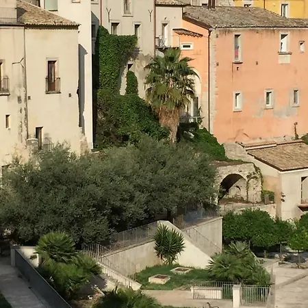 Ibla Rosso Lacca *