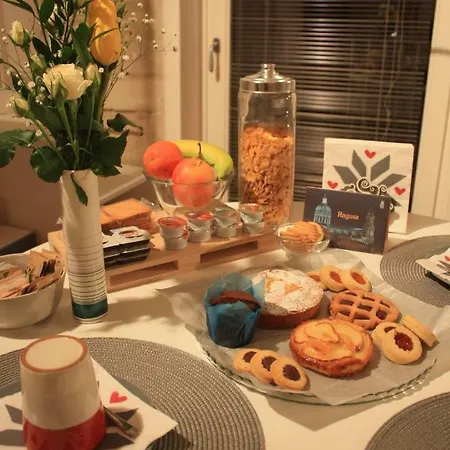 Ibla Rosso Lacca Apartment